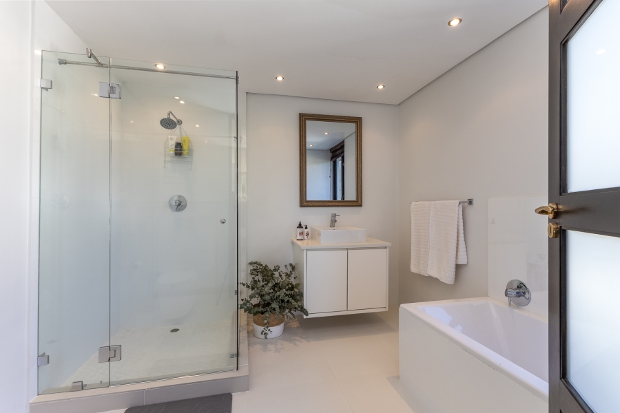 4 Bedroom Property for Sale in Pearl Valley at Val de Vie Western Cape